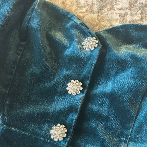 Dynamite Bare Button Detail Velvet Bustier Top - Picture 2 of 5